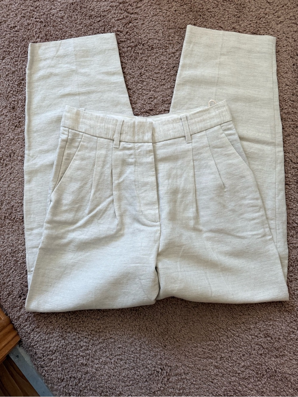 Aritzia Wilfred linen carrot pants